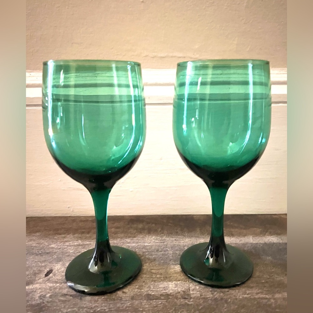 UV Reactive Vintage Liberty Emerald  Green Wine/ Water Glasses  Set of 2 EUC